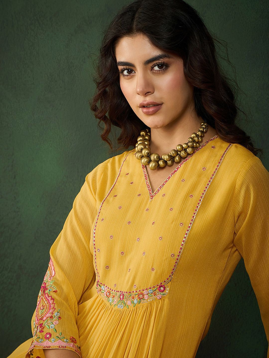 Dhiyona SN Women's V Neck Embroidered Kurta Sets