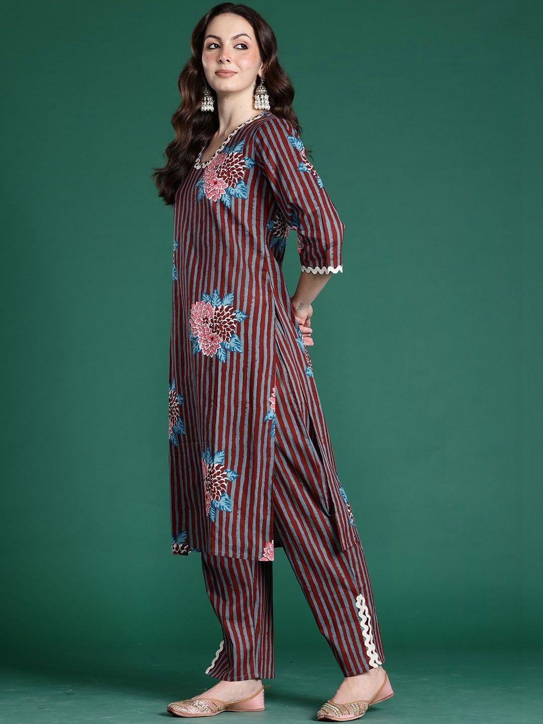 Women Floral Printed Regular Pure Cotton Kurta with Trousers & With Dupatta