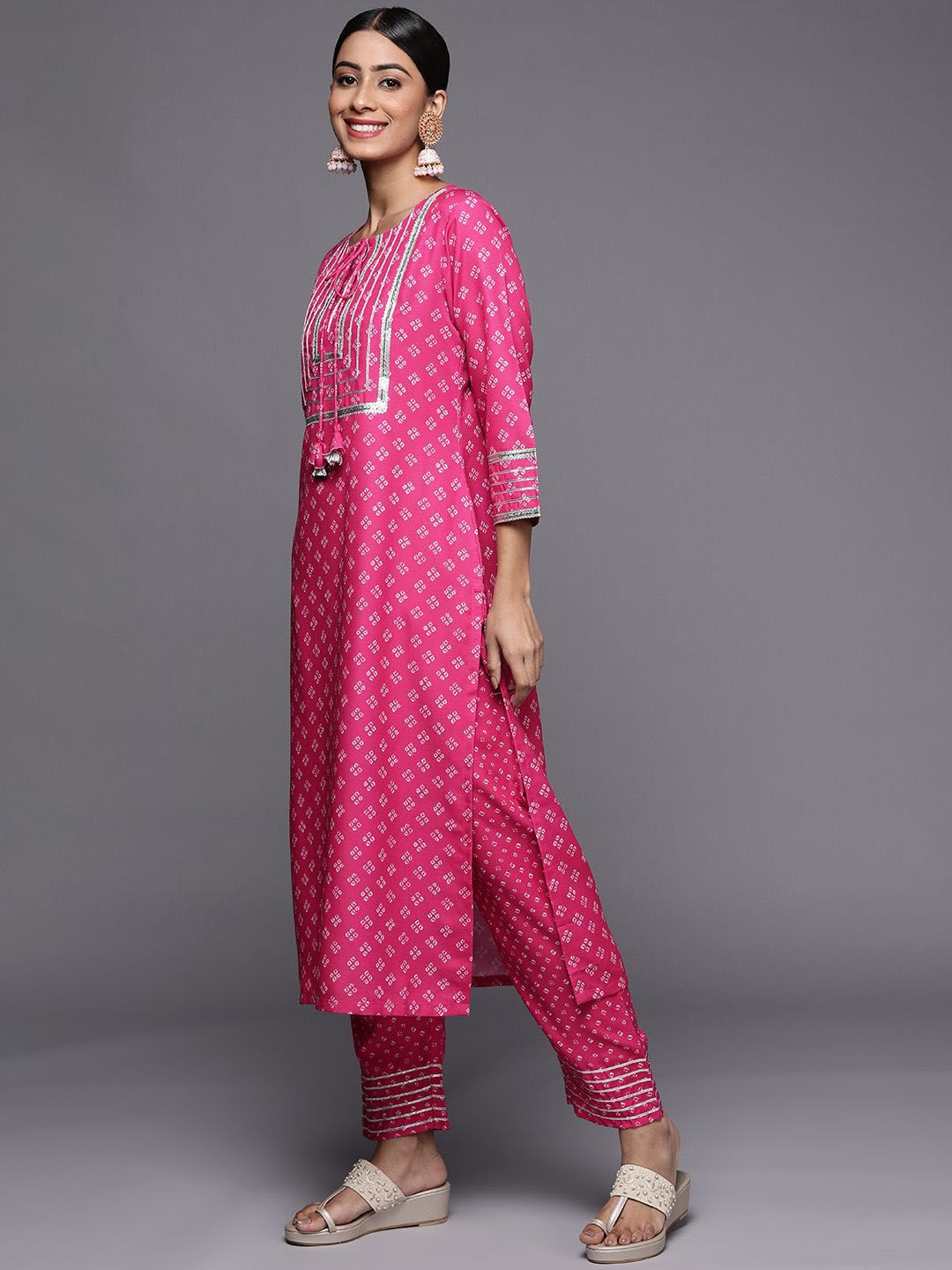 Dhiyona VA Women's Bandhani Printed Regular Thread Work Kurta with Trousers & With Dupatta