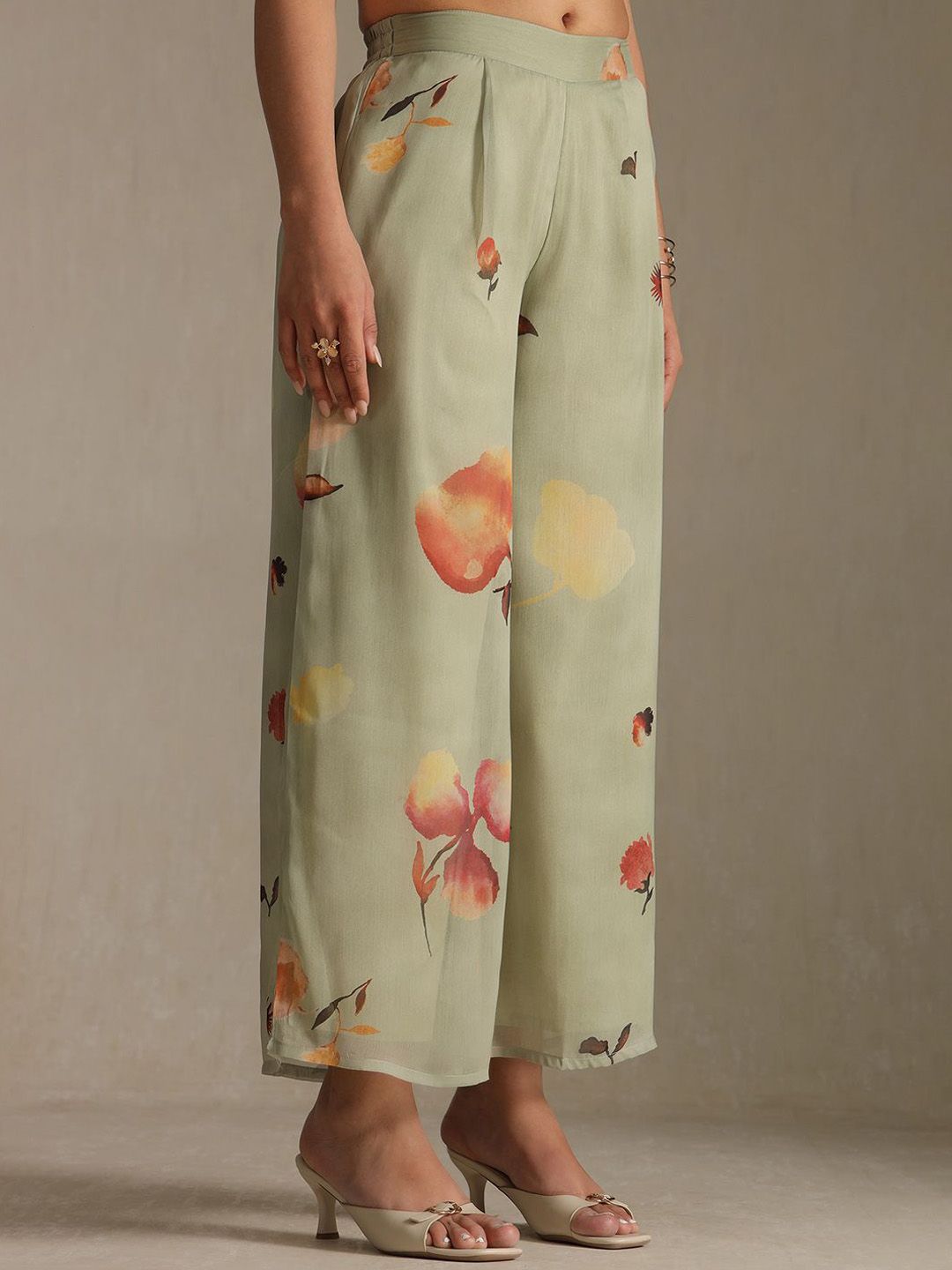 Dhiyona SO Women's Women Floral Printed A-Line Kurta with Palazzos