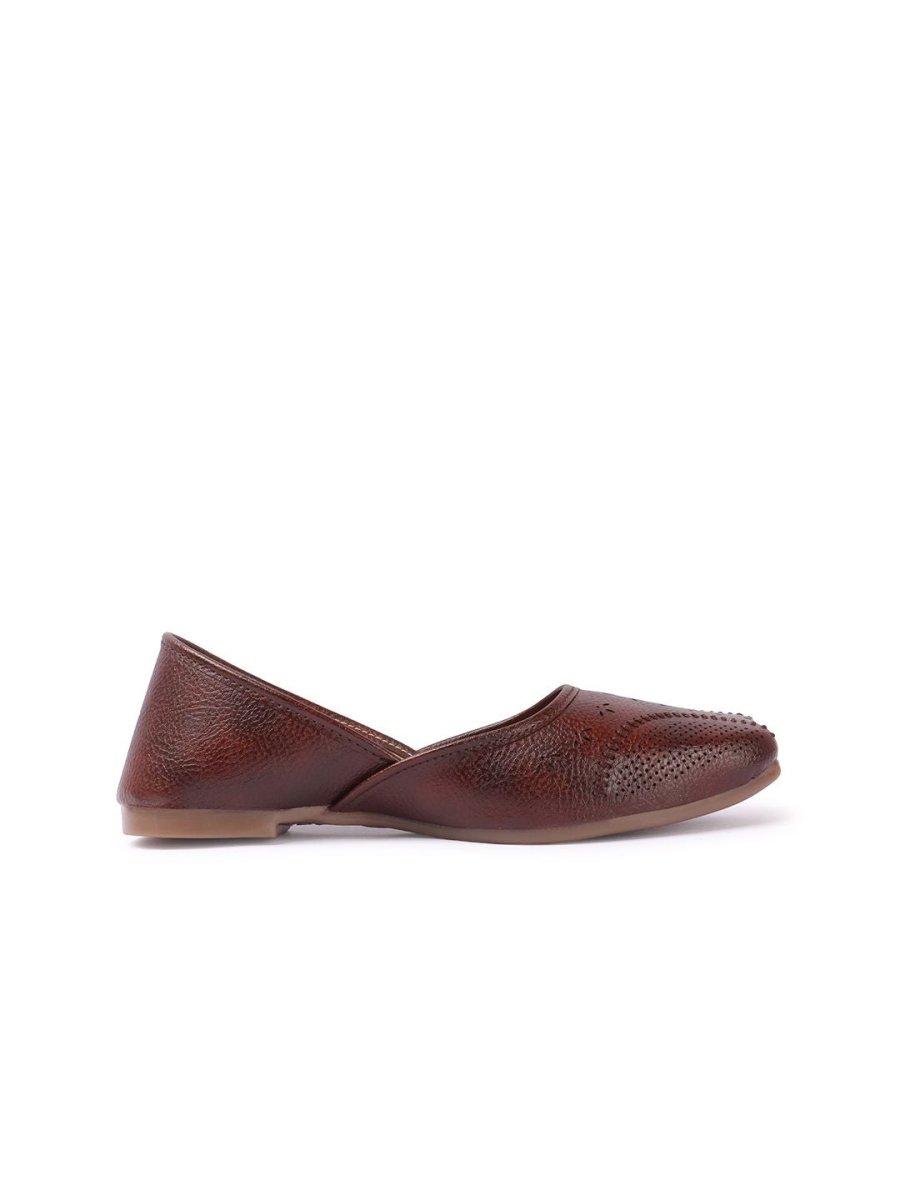 Dhiyona AK Women Ballerinas Flats