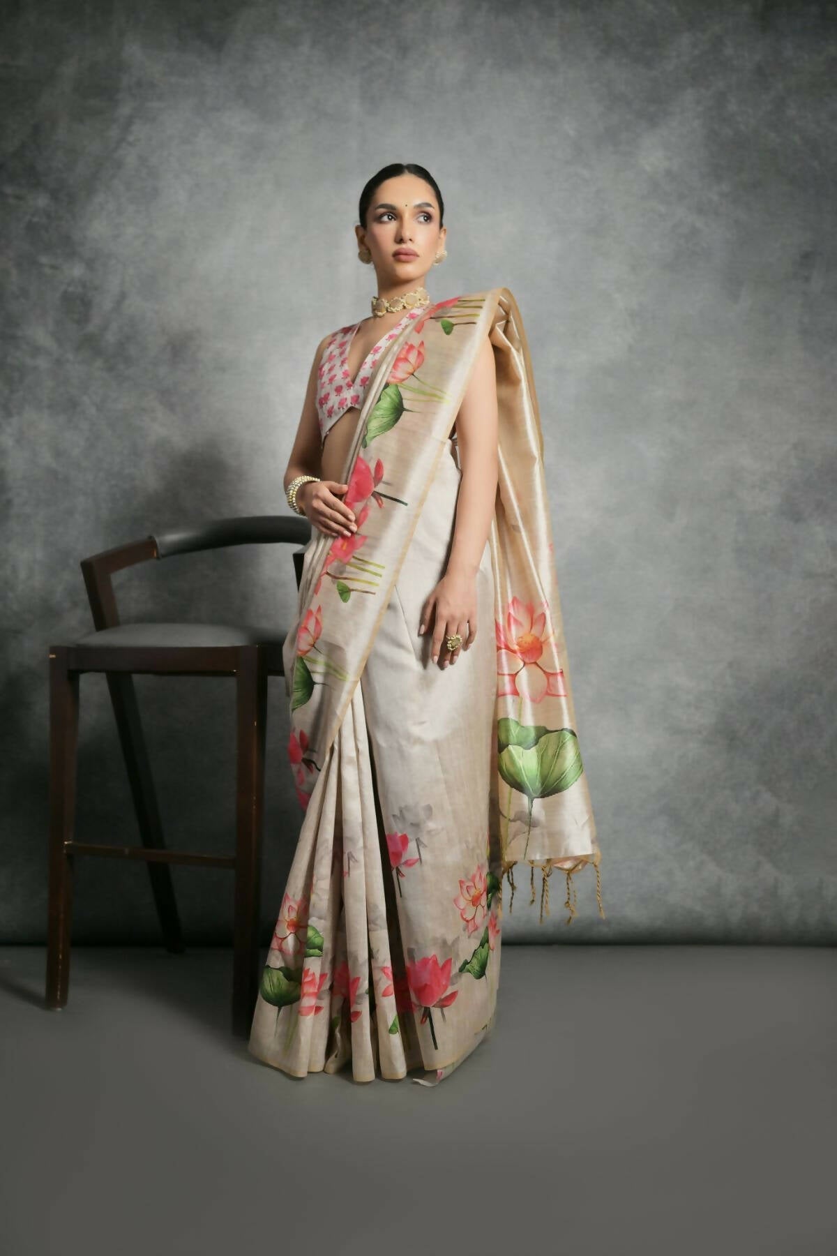 Women Yogita Lotus Cream Saree With Unstiched Blouse