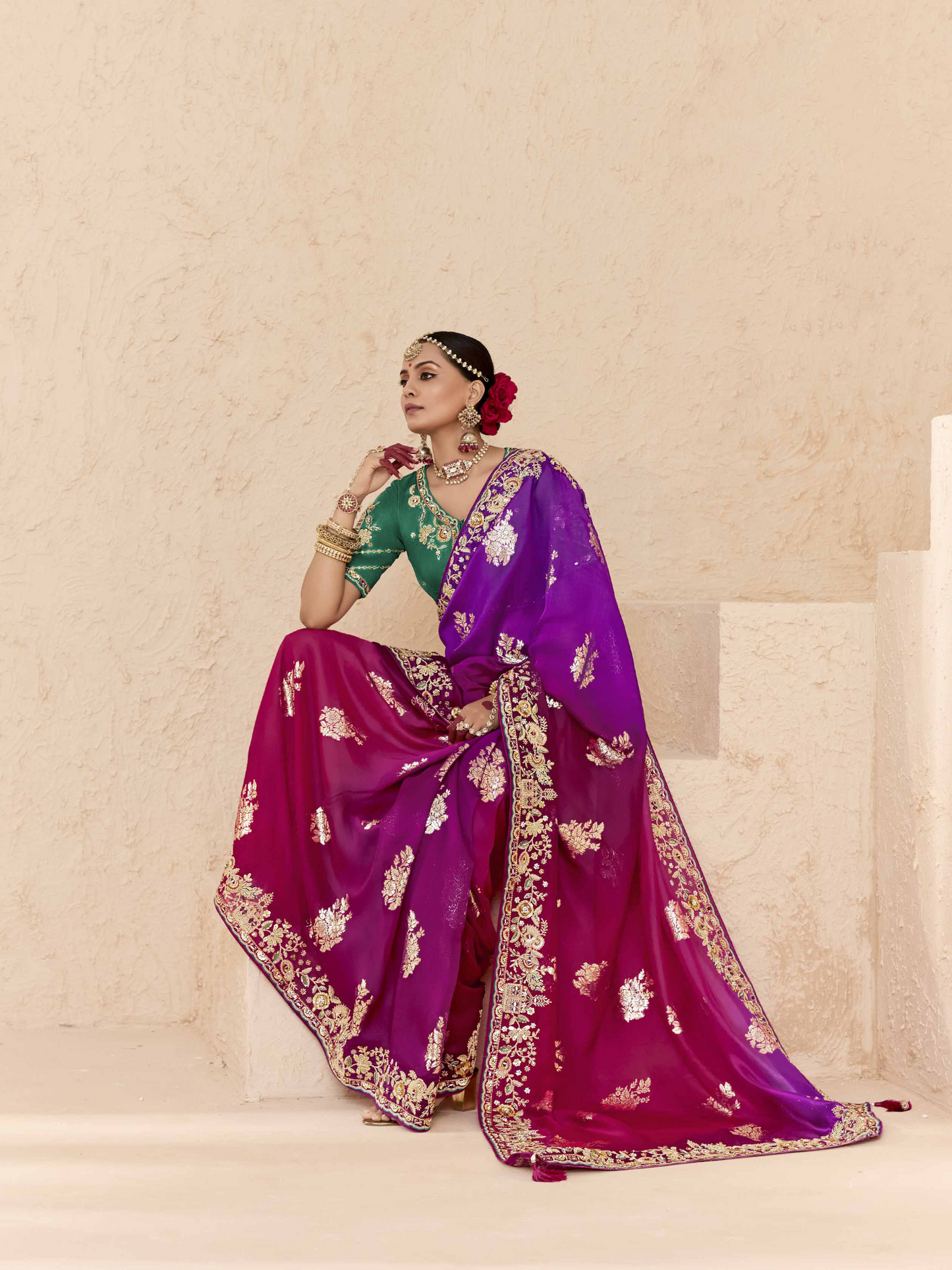 Dhiyona KM Women Shaded Purple & Pink Tussar Silk Saree