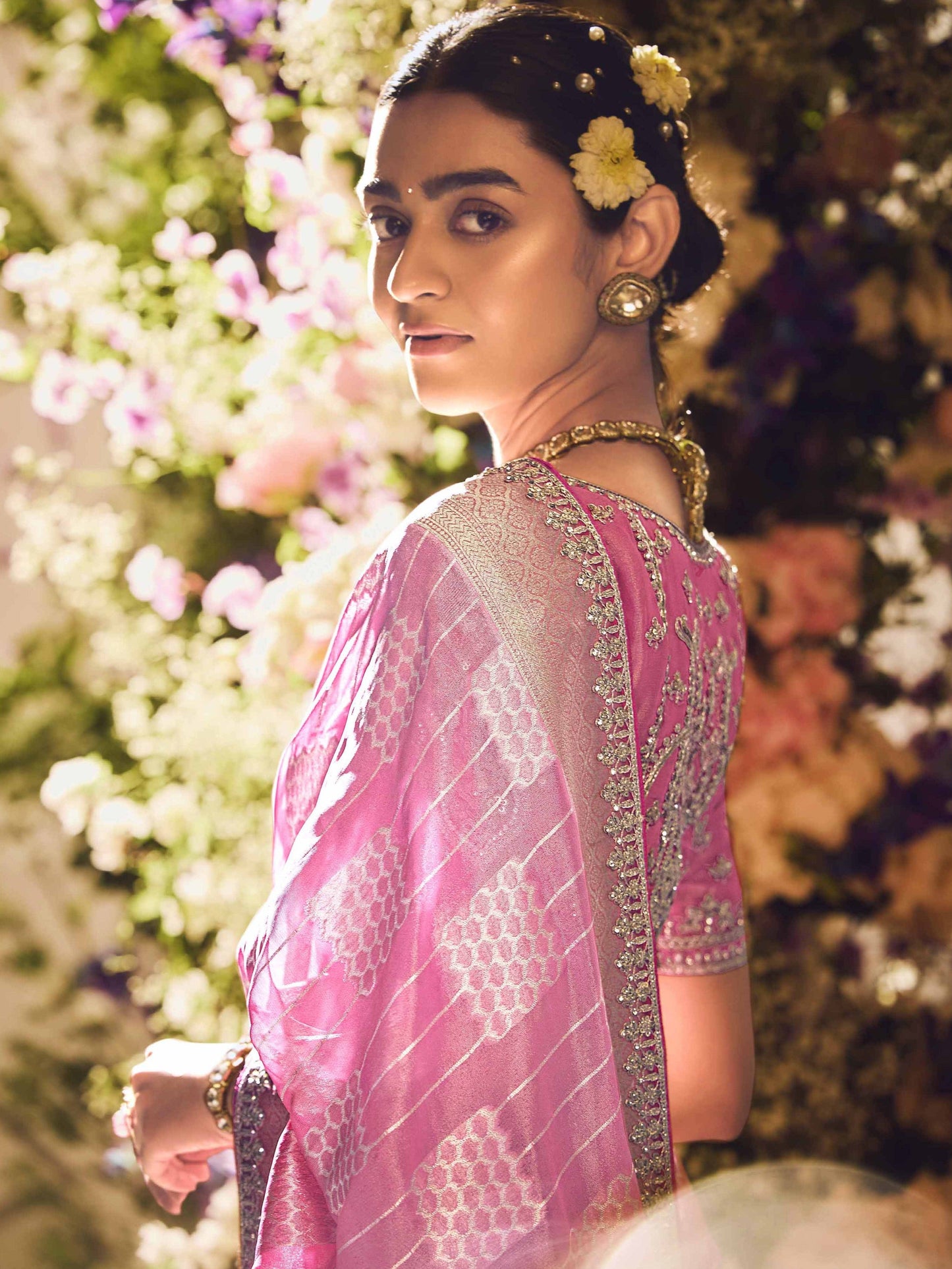 Dhiyona KM Women Pink Banarasi Silk Saree