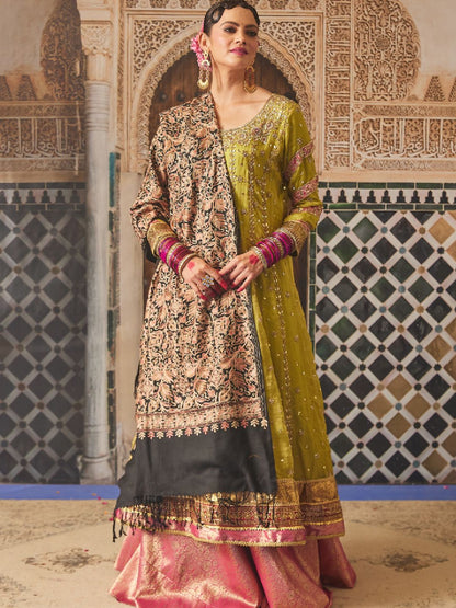 Dhiyona PA Women Floral Embroidered Shawl