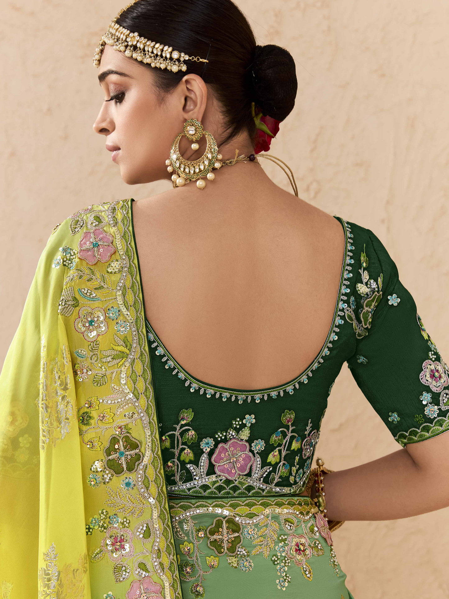 Dhiyona KM Women Shaded Green & Yellow Tussar Silk Saree