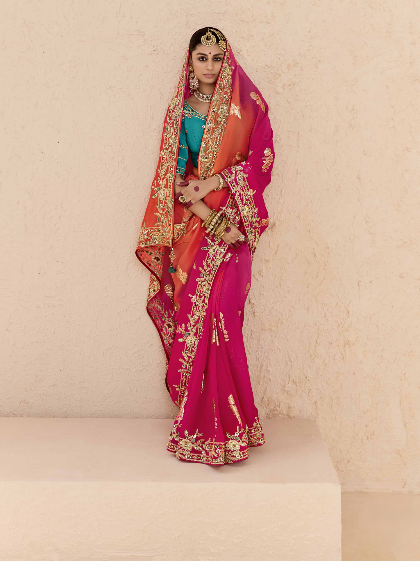 Dhiyona KM Women Shaded Pink & Orange Tussar Silk Saree