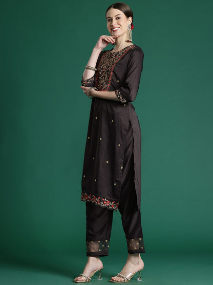 Dhiyona IE Floral Embroidered Kurta With Trousers & Dupatta