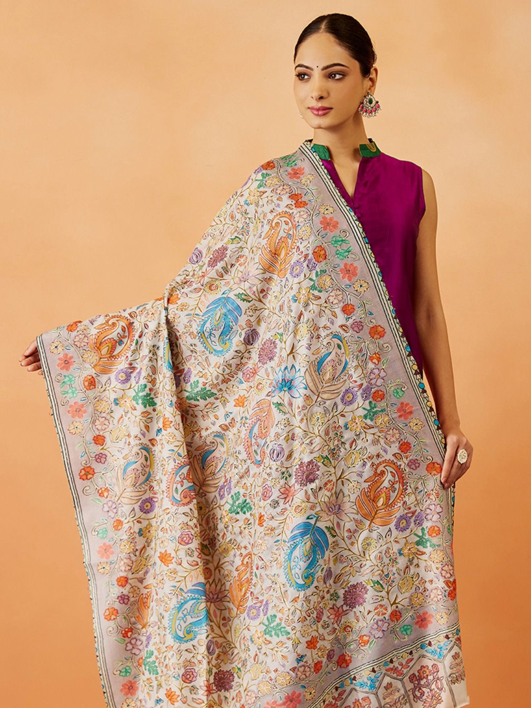 Dhiyona PA Women Floral Embroidered Shawl