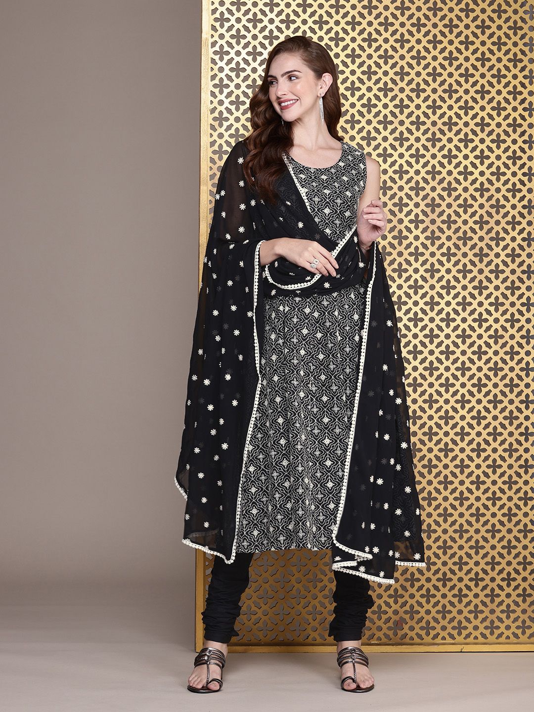 Dhiyona PD Women Women Rozana Floral Thread Work Pure Cotton Kurta With Churidar & Dupatta