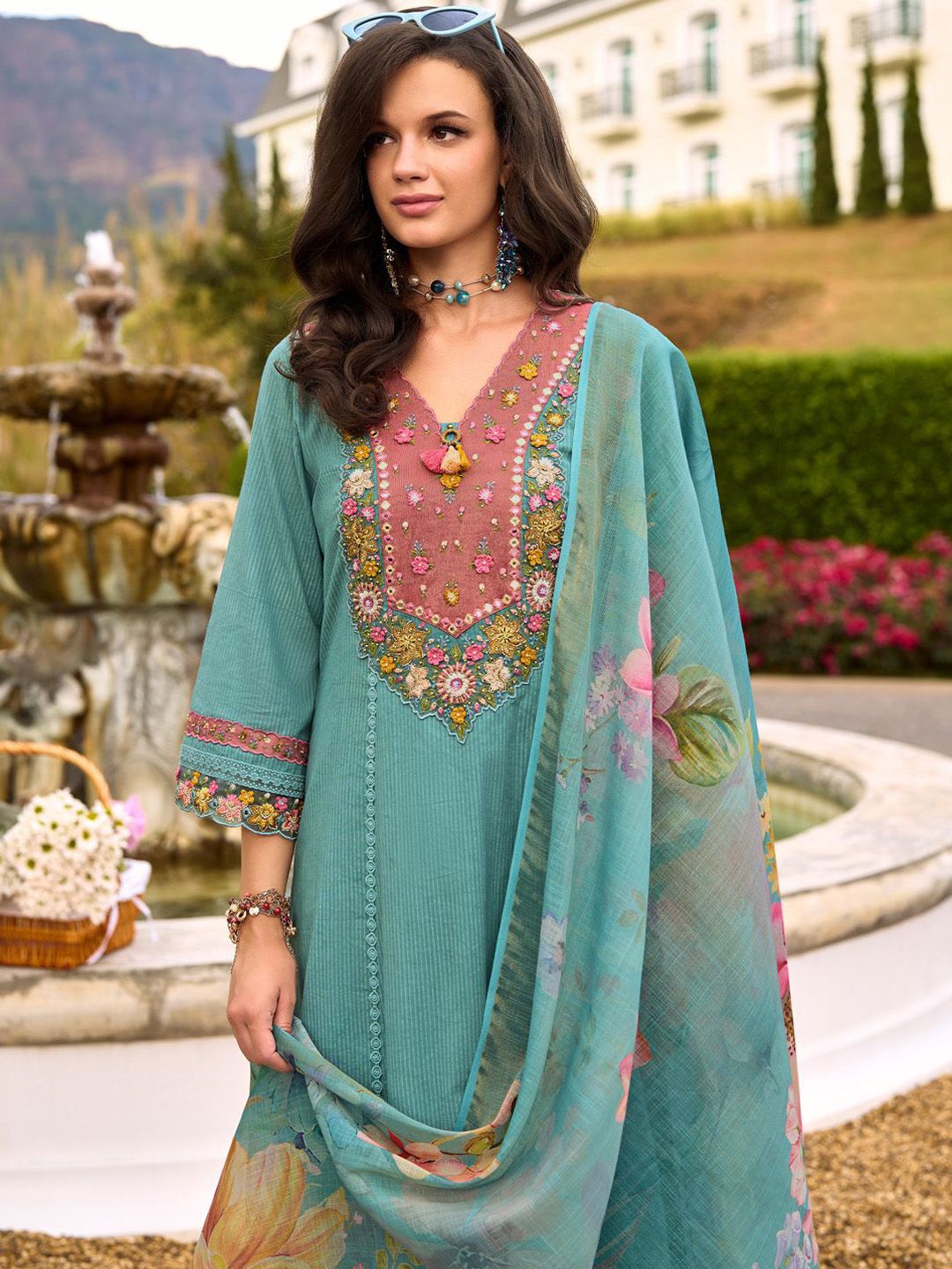 Dhiyona IE Women Floral Embroidered Regular Pure Cotton Kurta with Trousers & Dupatta