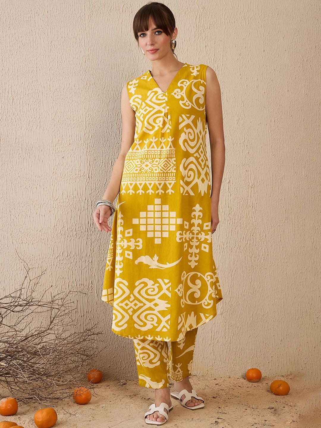 Women Ethnic Motifs Printed Regular Pure Cotton Kurta with Trousers