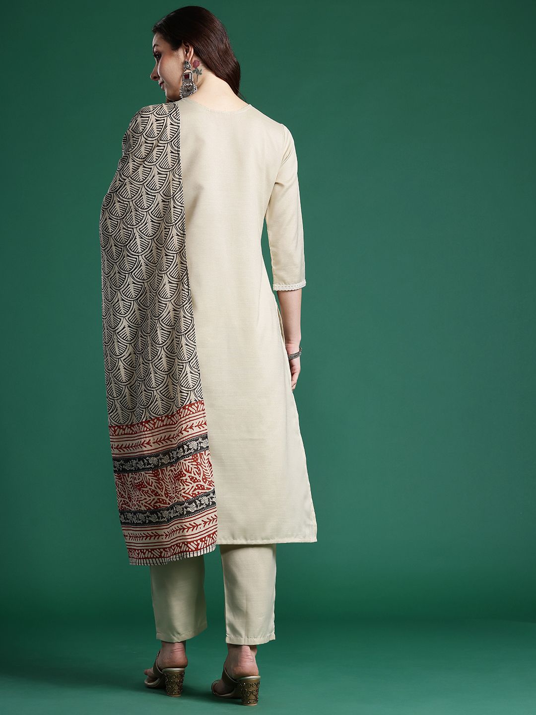 Women Regular Kurta with Trousers & With Dupatta