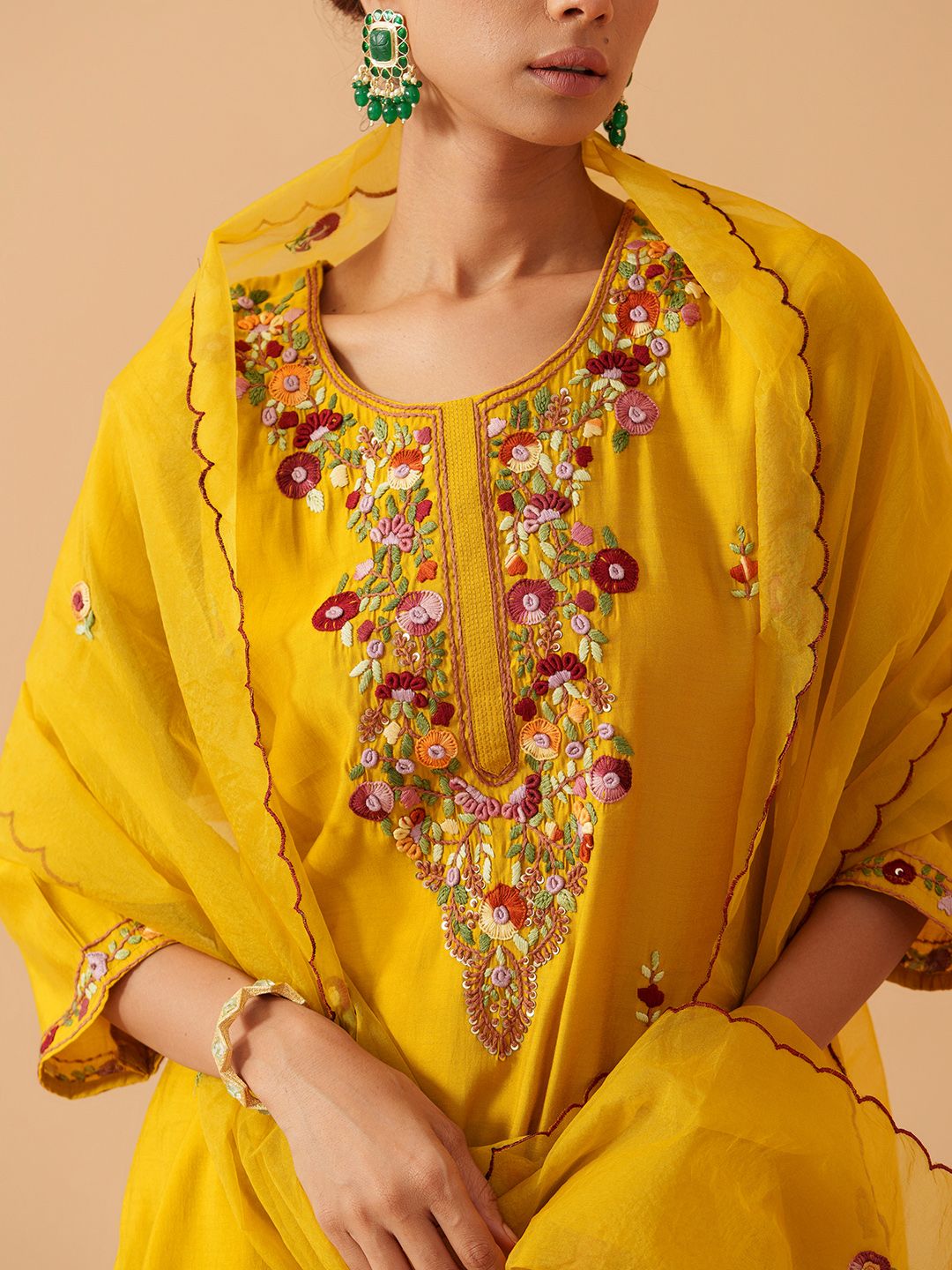 Dhiyona PD Women Embroidered Kurta With Trousers & Dupatta