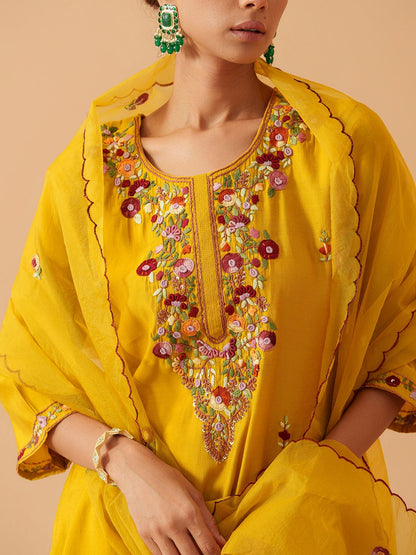 Dhiyona PD Women Embroidered Kurta With Trousers & Dupatta