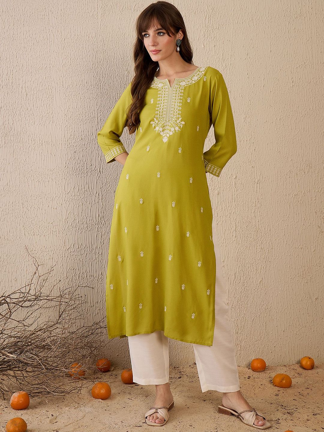 Dhiyona IE Ethnic Motifs Embroidered Thread Work Notch Neck Straight Kurta