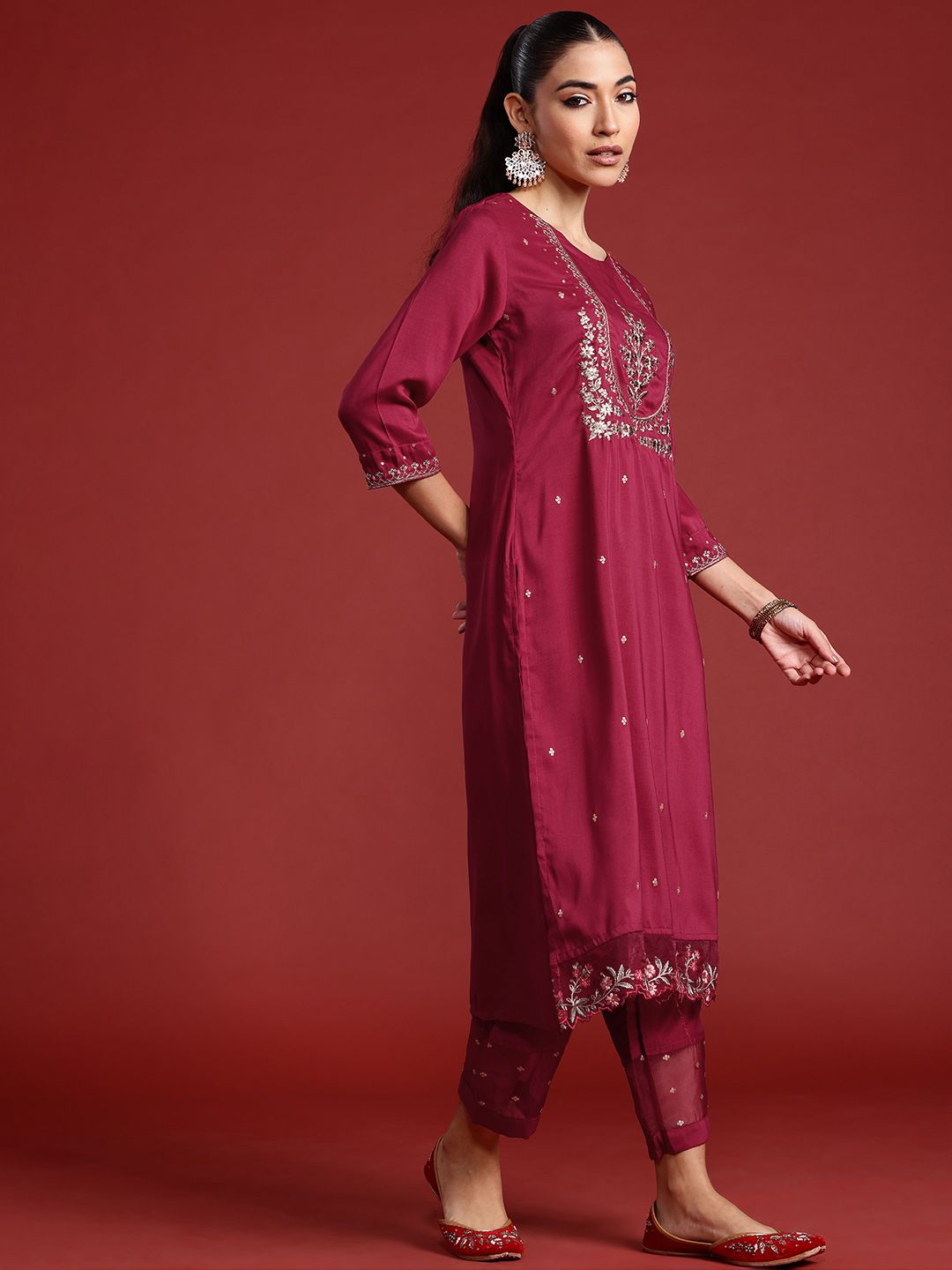 Dhiyona IE Ethnic Motifs Embroidered Thread Work Kurta With Trousers & Dupatta