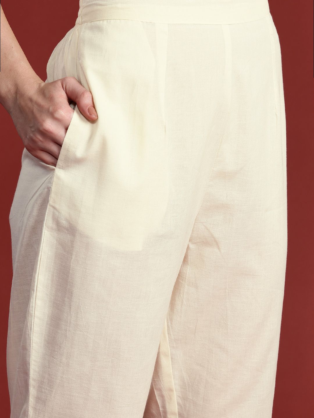 Floral Embroidered Thread Work Pure Cotton Kurta with Trousers & With Dupatta