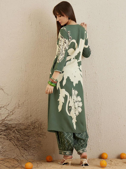 Dhiyona IE Floral Printed V-Neck Sequinned Straight Kurta with Salwar