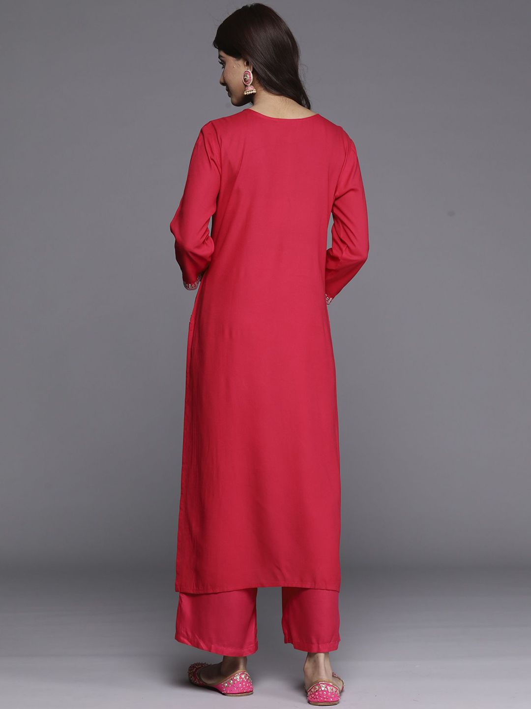 Dhiyona IE Floral Embroidered Round Neck Sequins Straight Kurta