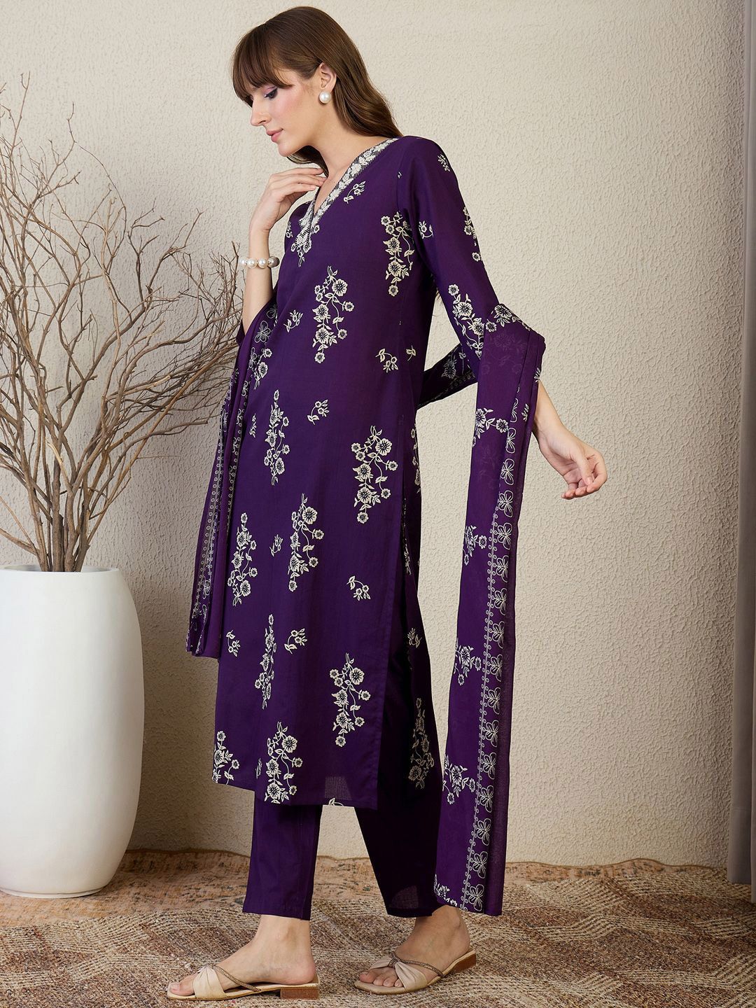 Women Floral Printed Regular Pure Cotton Kurta with Trousers & Dupatta