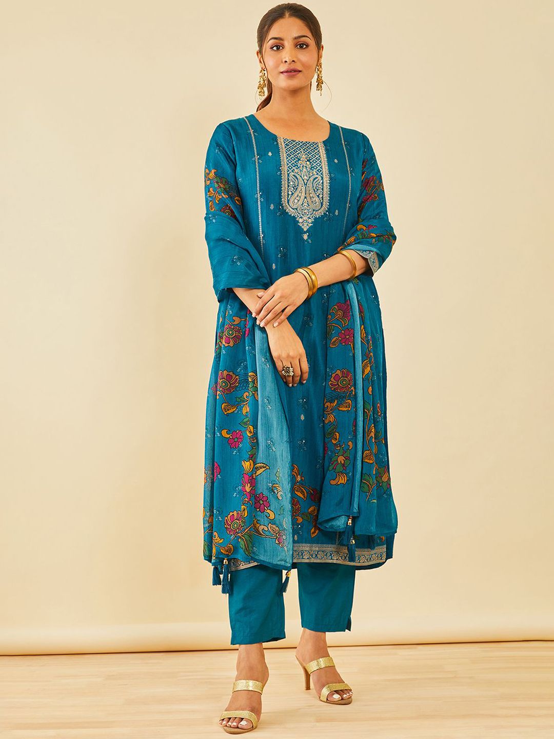 Dhiyona SO Women's Women Floral Printed Regular Zardozi Kurta with Trousers & With Dupatta