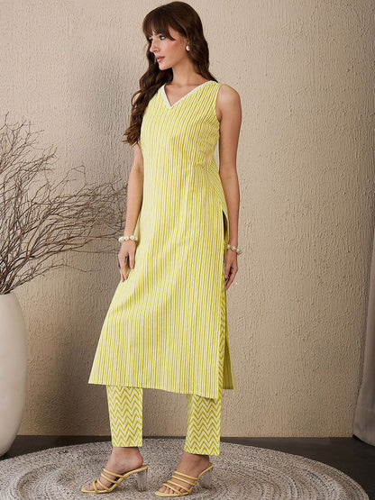 Dhiyona IE Striped V-Neck Pure Cotton Straight Tunic With Trouser