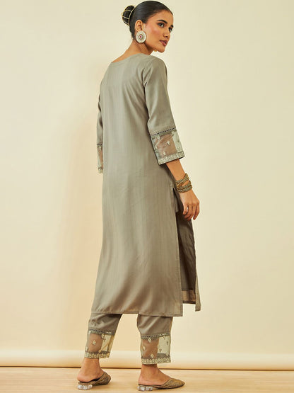 Dhiyona SO Women's Brown Ethnic Motifs Embroidered Regular Sequinned Kurta With Trousers