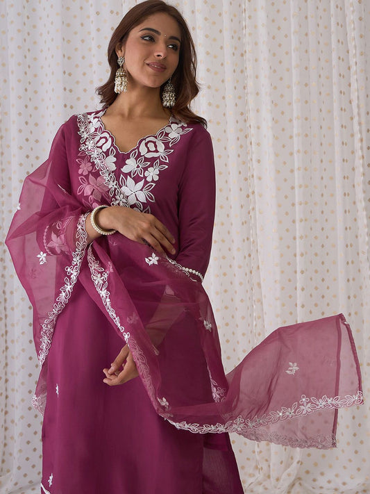 Dhiyona IE Floral Embroidered V-Neck Thread Work Straight Kurta with Trousers & Dupatta
