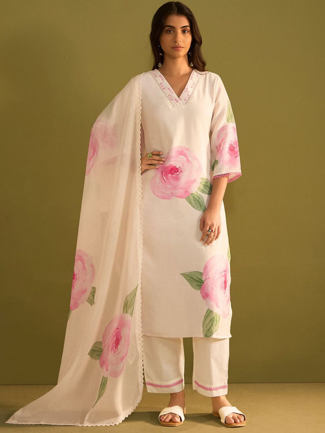 Women Floral Printed Regular Sequinned Linen Kurta with Trousers & With Dupatta