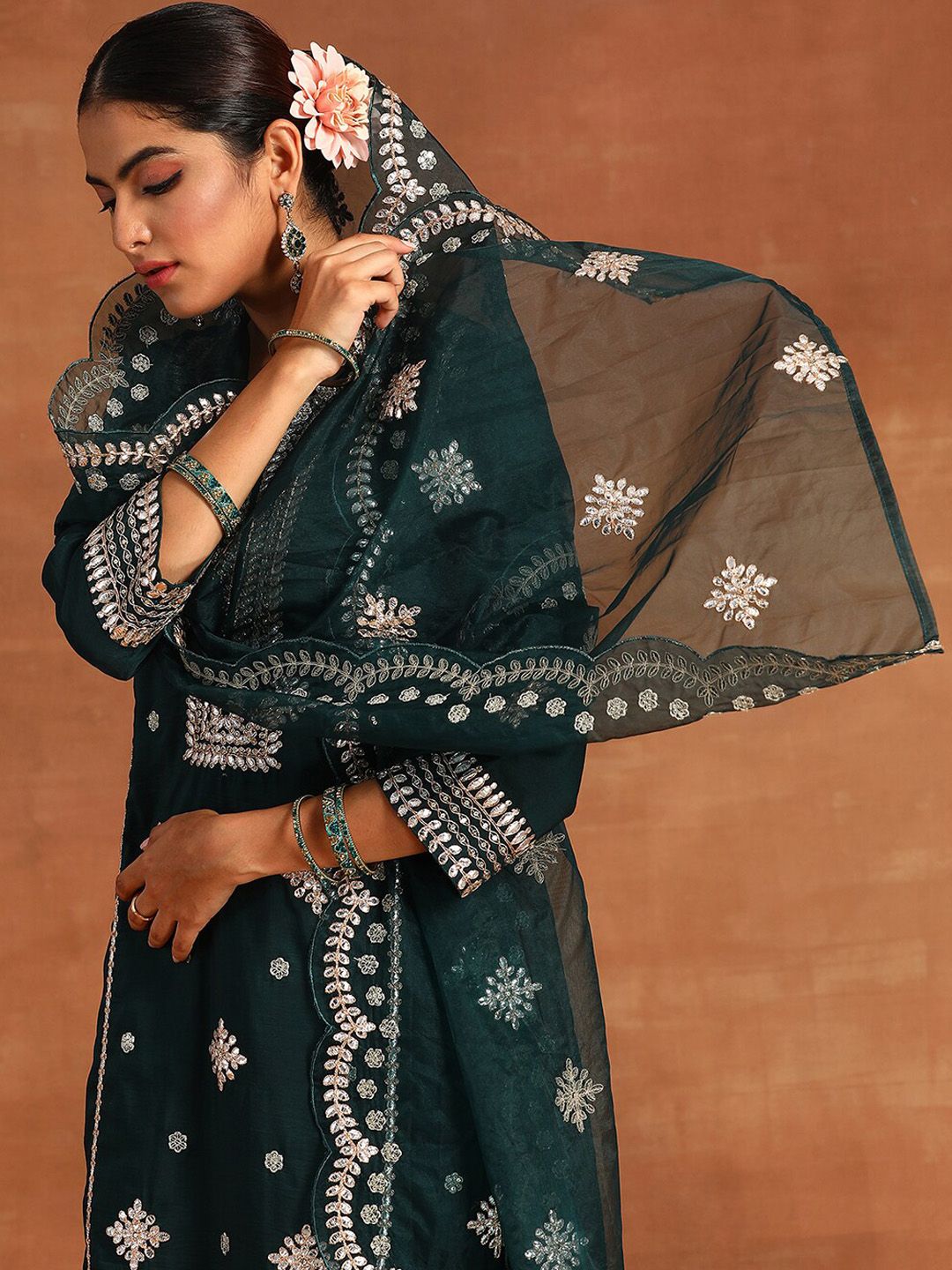 Ethnic Motifs Embroidered Thread Work Kurta & Trousers With Dupatta