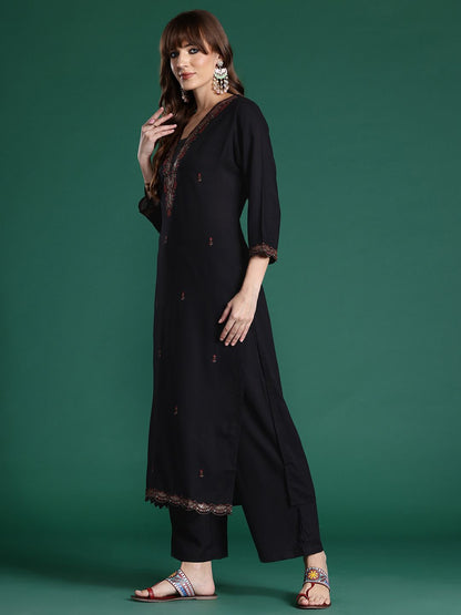 Ethnic Motifs Embroidered Sequinned Kurta with Trousers & With Dupatta