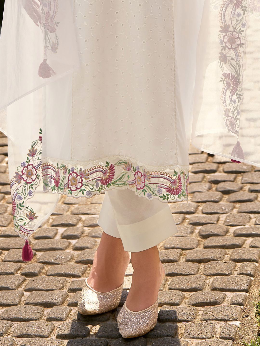 Women Floral Embroidered Regular Sequinned Pure Cotton Kurta & Trousers & Dupatta