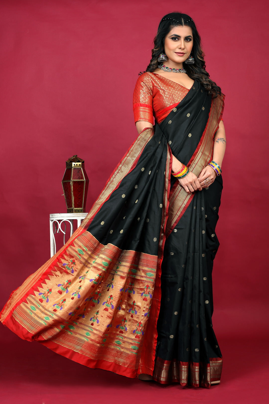 Dhiyona GR Women's Anarkali Black Zari Paithani Silk Saree