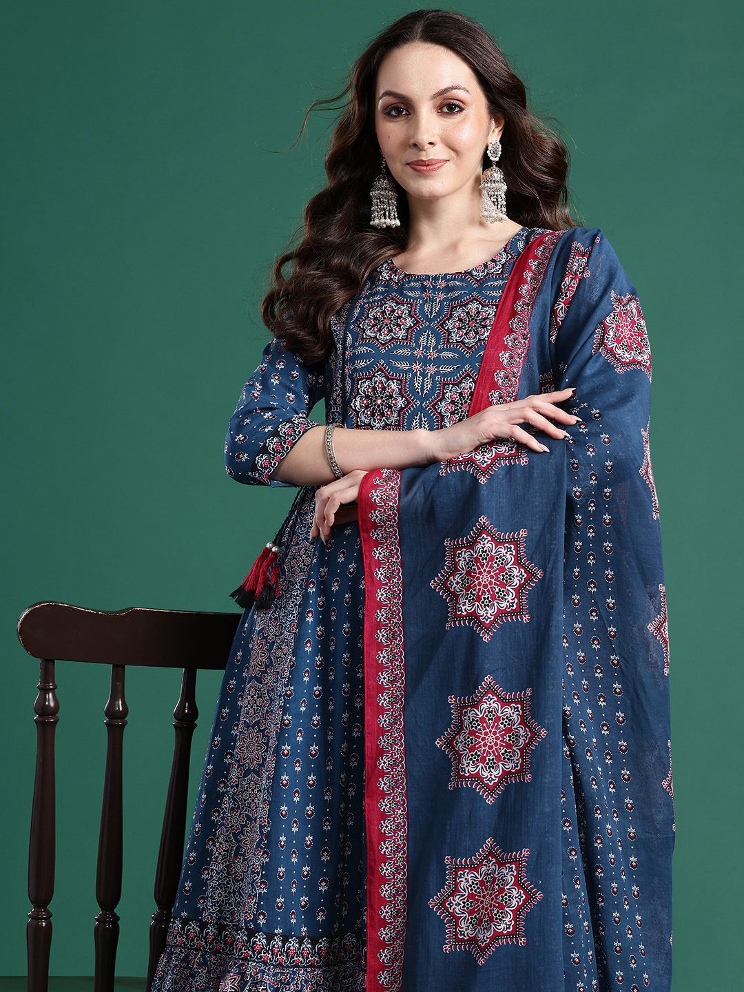 Dhiyona IE Ethnic Motifs Printed Kurta with Trousers & Dupatta