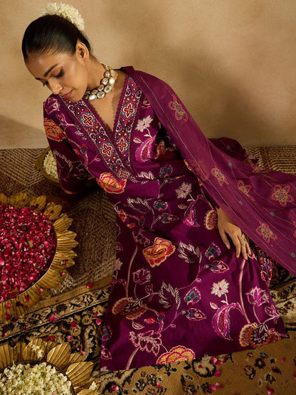 Dhiyona IE Burgundy Floral Printed V-Neck Sequinned Pure Cotton Straight Kurta Set