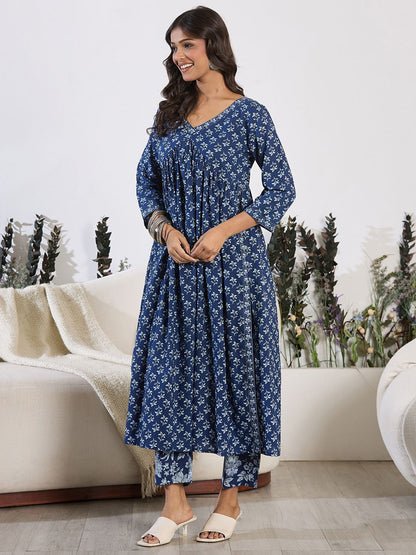 Dhiyona IE V-Neck Floral Printed Empire Pure Cotton Kurta with Trouser