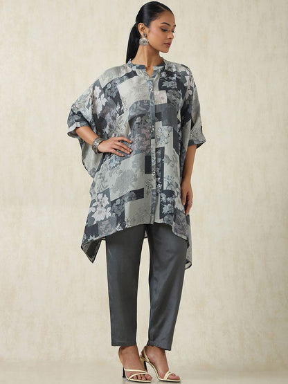 Dhiyona SO Women's Floral Printed Mandarin Collar Kaftan Kurta With Trousers