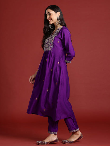 Dhiyona IE Floral Embroidered Pleated Aari Work Liva Kurta With Trousers & Dupatta