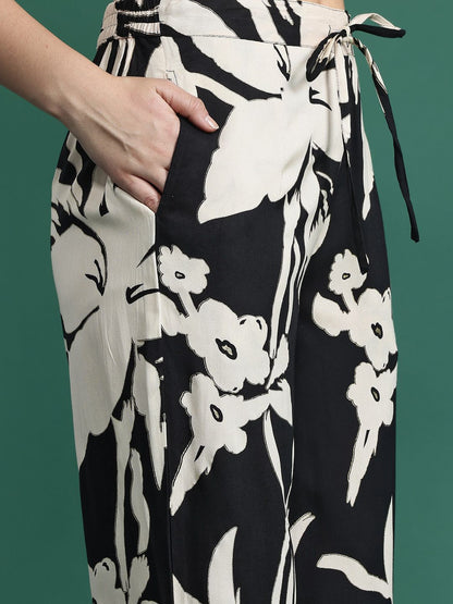 Dhiyona IE Floral Printed Regular Sequinned Kurta with Trousers