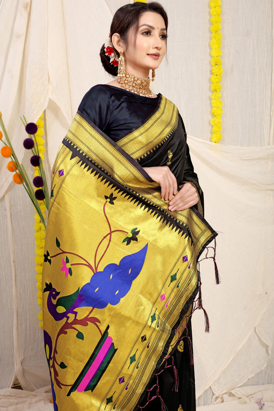 Dhiyona GR Women's Gol Mor Black Zari Paithani Silk Saree