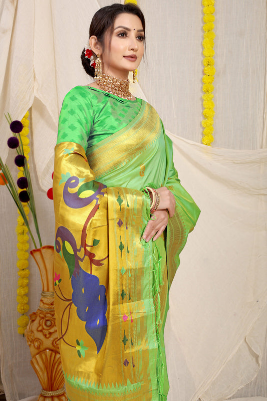 Dhiyona GR Women's Gol Mor Mint Green Zari Paithani Silk Saree