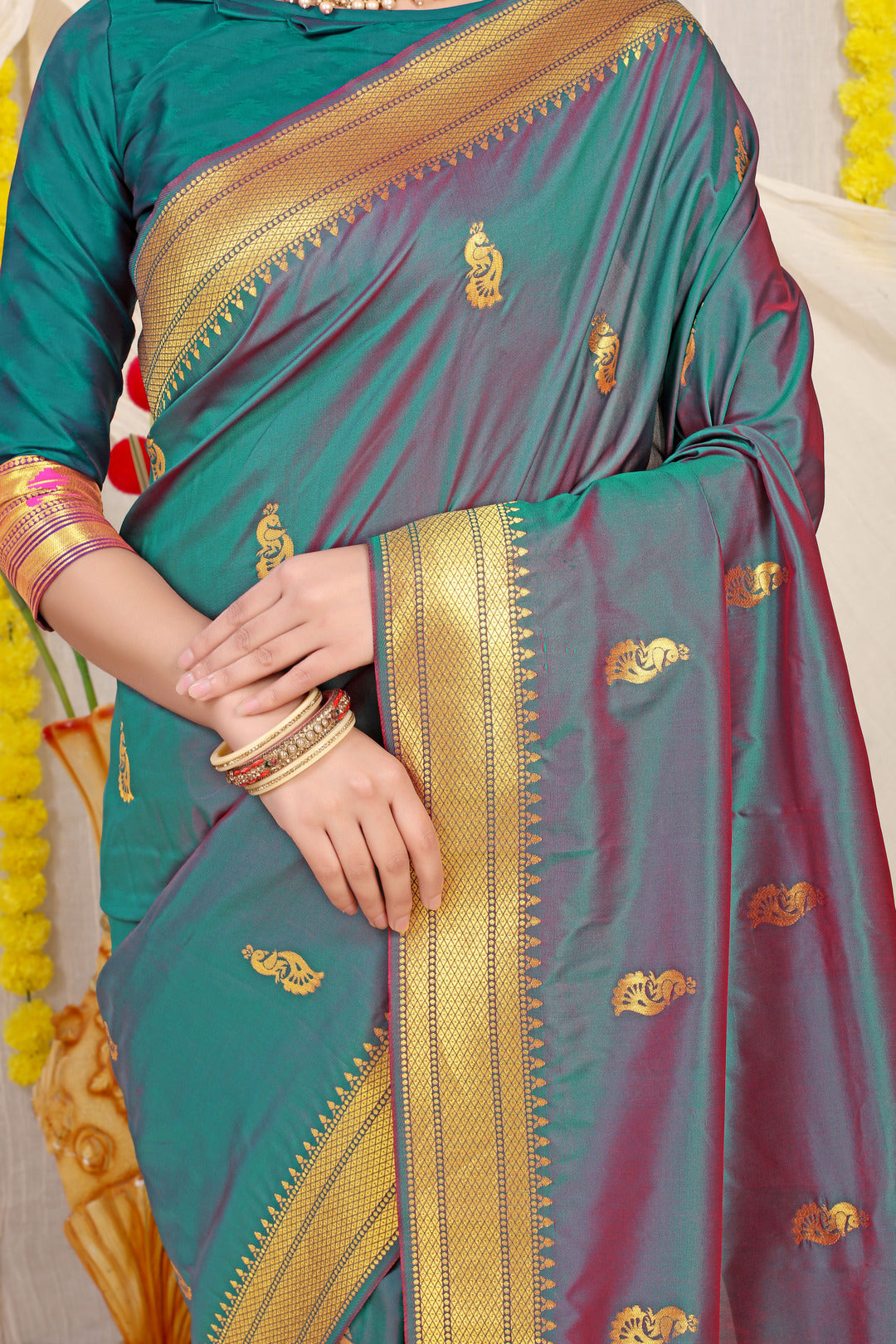 Dhiyona GR Women's Gol Mor Teal Zari Paithani Silk Saree