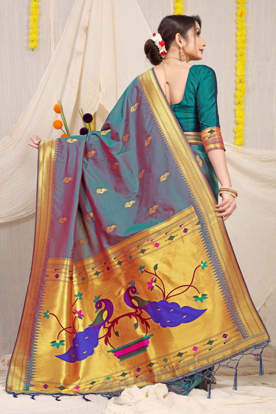 Dhiyona GR Women's Gol Mor Teal Zari Paithani Silk Saree
