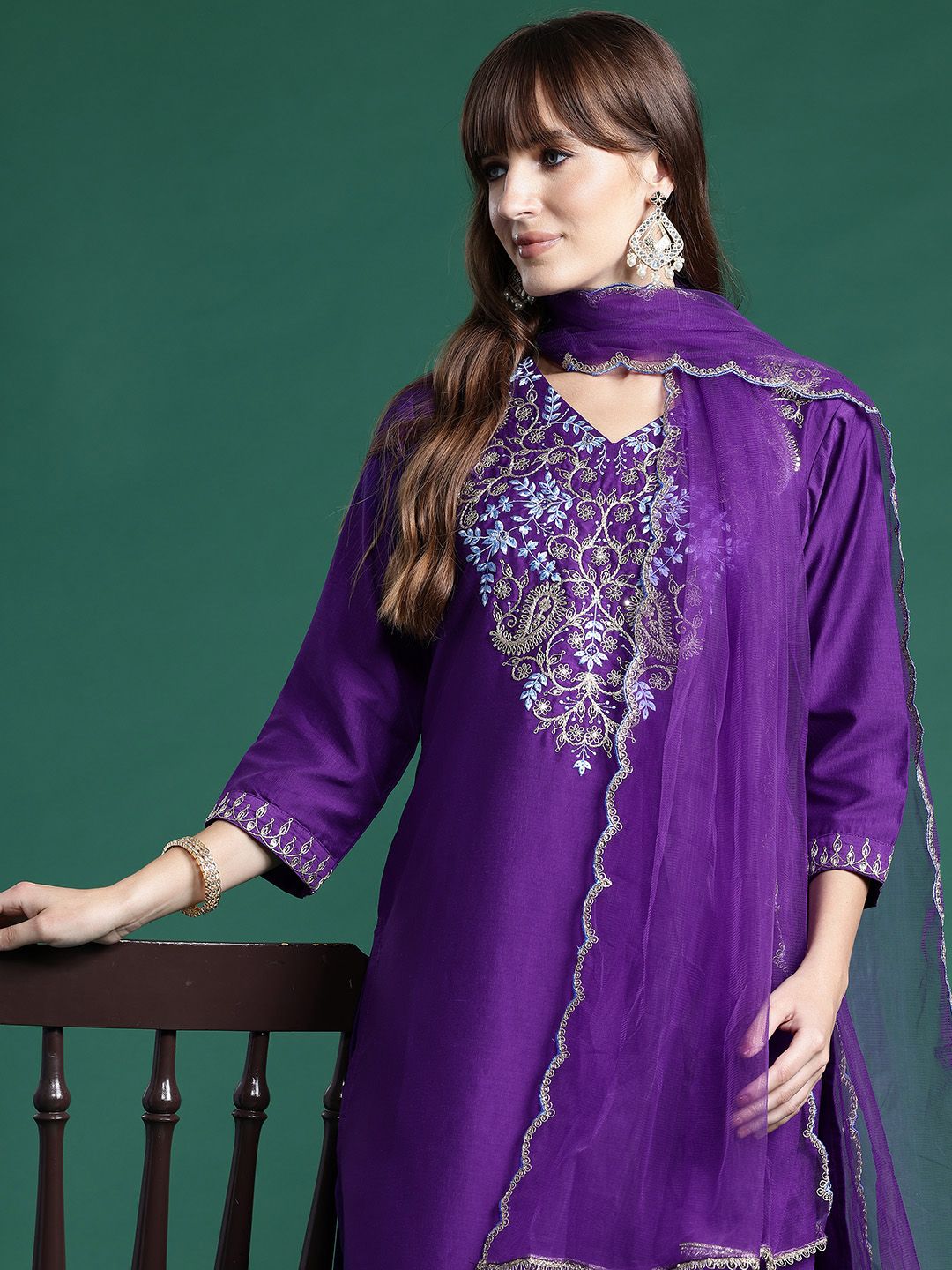Floral Embroidered Regular Sequinned Kurta With Trousers & Dupatta