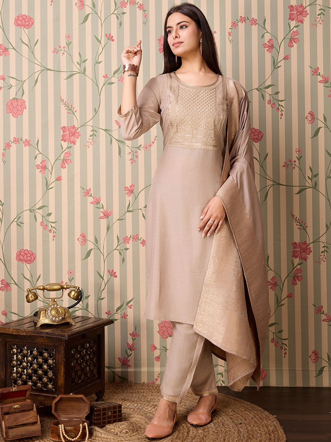 Dhiyona OD  Yoke Design Regular Thread Work Kurta with Trousers & With Dupatta