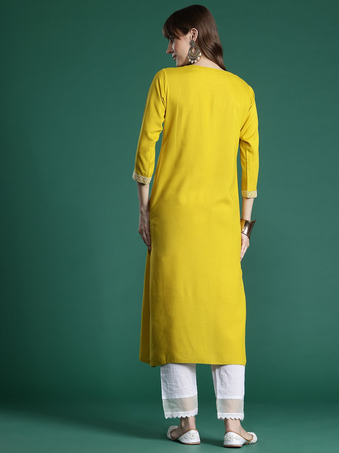 Dhiyona IE Floral Embroidered Thread Work Kurta