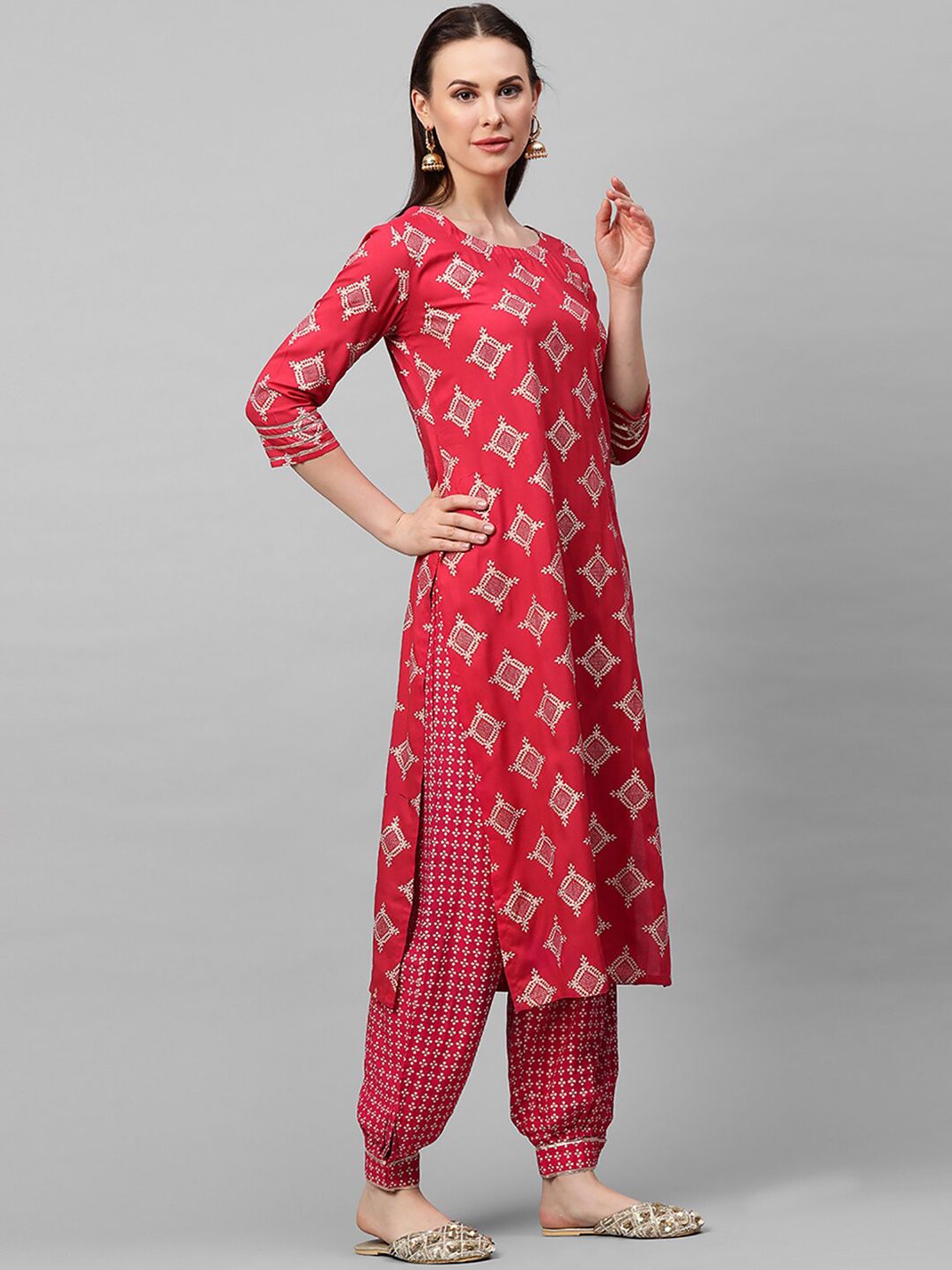 Dhiyona IE Women Floral Printed Kurta