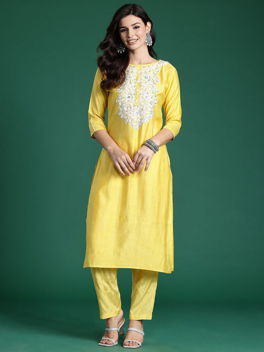 Dhiyona IE Ethnic Motifs Embroidered Thread Work Kurta with Trousers