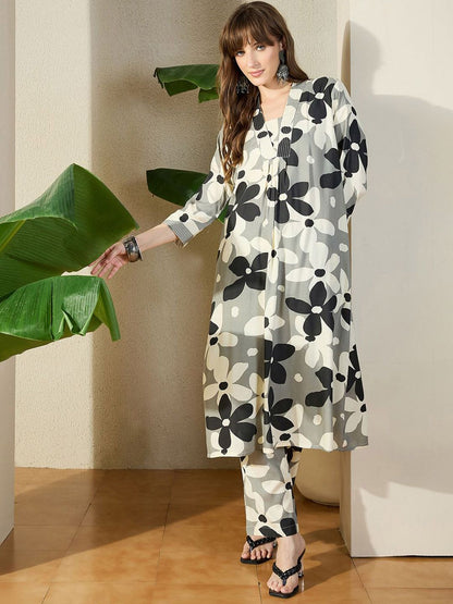 Dhiyona IE Printed V-Neck Tunic With Trouser